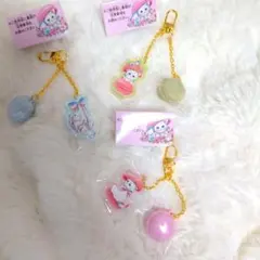 DALLOYAU アクリルキーホルダー マカロン 猫 4種セット新品未使用のサムネイル