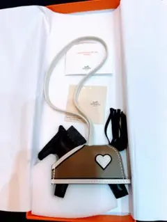 新品HERMES ロデオ ペガサス チャーム PM レアのサムネイル