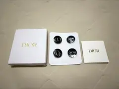 dior 4種限定ピン