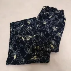 NATURAL BEAUTY BASIC 花柄ワイドパンツ ネイビー Mのサムネイル