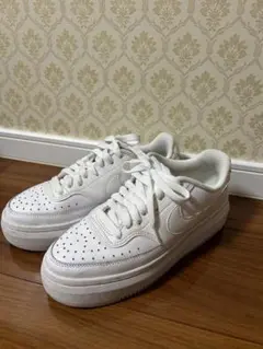 Nike ホワイト スニーカー 厚底