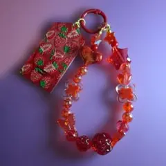 いちごプレート付き ビーズキーホルダー レッド 赤