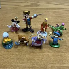 ディズニー　チョコパーティー　チョコエッグ　フィギュア　タカラトミー ディズニー 7人の小人 ピノキオ チョコエッグ チョコパーティー