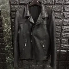 良品　５３５１プールオム 　黒　ラムレザー ライダースジャケットのサムネイル