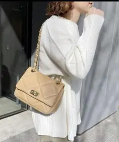 【AULENTTI / オーレンティ】　ビッグキルティングバッグ　新品