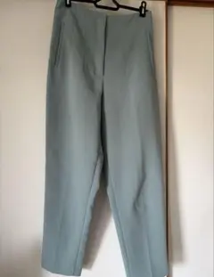 ZARA ハイウエストテーパードパンツ　Mサイズ