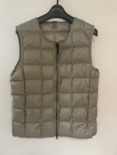 TAION キルティングダウンベスト カーキ