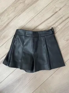 【ZARAベビー】フェイクレザー　バミューダスコート