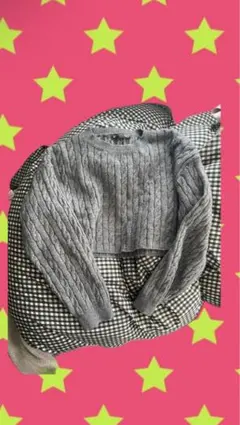 グレー ケーブルニット クロップドセーター 短丈