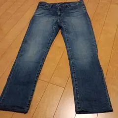 ユニクロ　スリムフィット　ストレート　ジーンズ　32インチ（81.5CM)