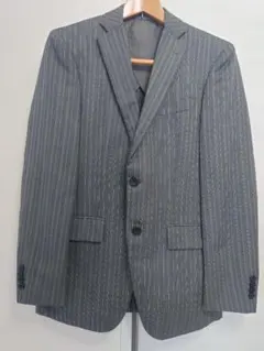 グレー ストライプ ビジネススーツ