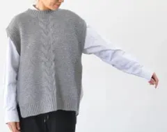 g（グラム）グレー ケーブル編み ニットベスト　2/15までお値下げ