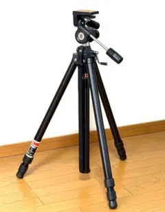 値下げ交渉可　ハスキー三脚　3段 HUSKY ハスキー3段三脚(雲台・三脚一体品) HT-1030 スムーズに