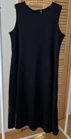 ユニクロ ウルトラストレッチエアリズム黒ワンピース ＸＬ丈短め