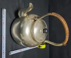 Item thumbnail for item e3b0a5c9-d168-44de-a1e8-1cbc0ffe3930