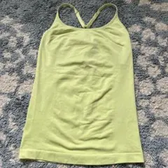 ユニクロ　スポーツインナー　Yogaのサムネイル