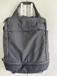 ネバーストップユーティリティパック　グレー　ノースフェイス　リュック