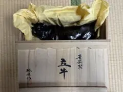 伝統工芸品である高岡銅器の「丑（牛）」の置物 - メルカリ