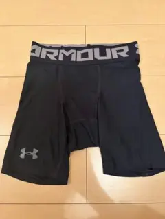 Under Armour トレーニングショーツ SM 黒　コンプレッションのサムネイル