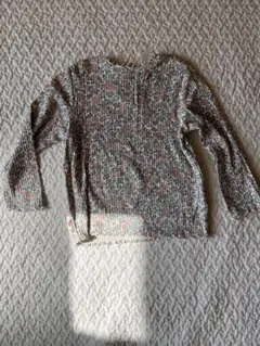 H&M 花柄長袖Tシャツ 3〜4Y