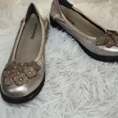 Balancoire✨フラワーモチーフ フラットシューズ 22.5ピンクゴールドのサムネイル