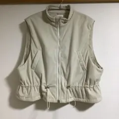 新品未使用　コーデュロイ　ベージュ 中綿ベスト　レディースMサイズ