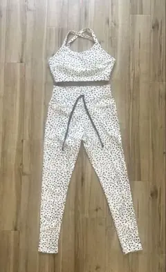 H&M ドット スポーツウェアセット・ヨガウェアのサムネイル