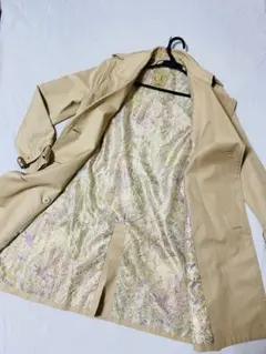 ナチュラルビューティベーシック　トレンチコート