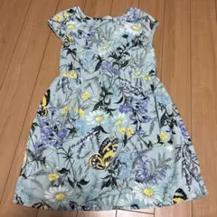 gapkids   M ワンピース　花柄１３０センチくらい