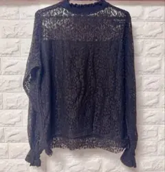 レース長袖シャツ フリル襟 黒 花柄レース