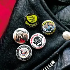 RAMONES ❷