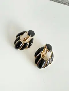 Item thumbnail for item b40be7cd-4b15-4115-820b-0e3d5a77f367