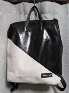 2025年最新】フライターグ 黒 リュックの人気アイテム - メルカリ