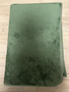 低反発ラグ 135x185cm 緑　絨毯　カーペット