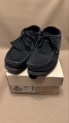 最安値ClarksOriginals Wallabeeブラック Suede 26