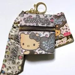 新品 ハローキティ スカーフ付チャームポーチ