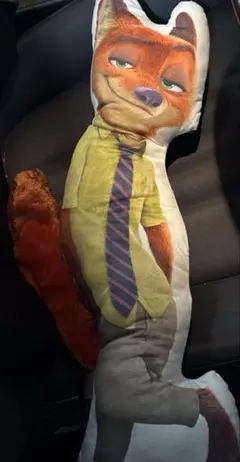 ズートピア ニックしっぽ付きダイカットクッション