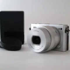 極上美品・ショット数2000】Nikon1 J1 30-110 レンズキット - メルカリ