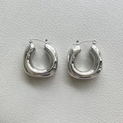 シルバー スクエアフープ型ピアス ステンレス