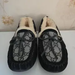 UGG GGロゴデザイン モカシン