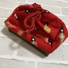 赤い和装用バッグ 伝統的な和柄