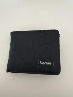 Supreme 黒 二つ折り財布 箱あります