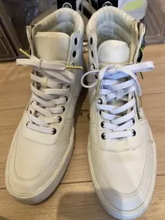 DIESEL S-DVELOWS レザー ハイカットスニーカー