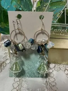 【クリスマスピアス】ガラスツリーピアス