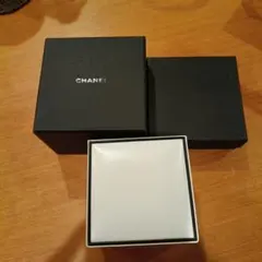 CHANEL ギフトボックス 小型 ホワイト