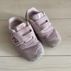 New Balance ピンク スニーカー　値下げ