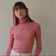 AMAILピンク タートルネックセーターのサムネイル