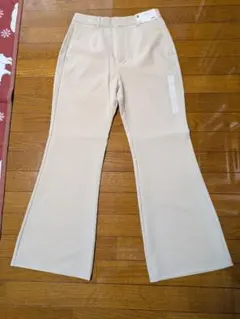 GU ストレッチフレアパンツ Lサイズ ベージュ