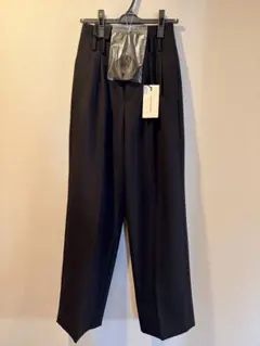 AEWEN MATOPH＞サテン タック パンツ - メルカリ