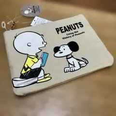 新品未使用　PEANUTS 70th スヌーピー　チャーリーブラウン　ポーチ
